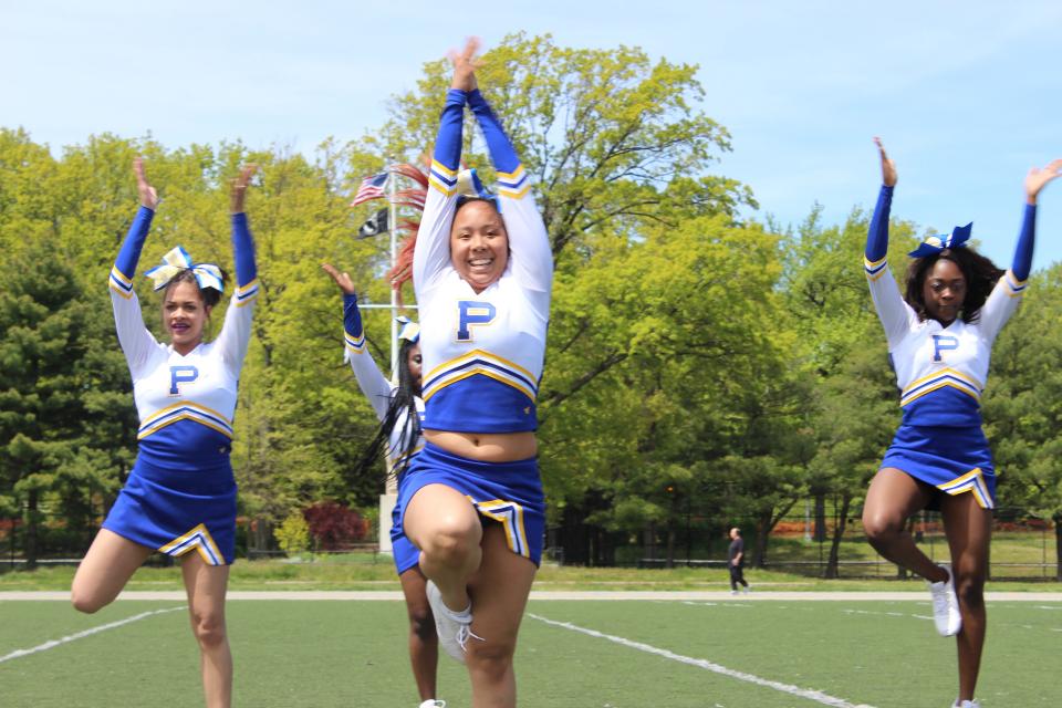 HERO high school cheerleaders